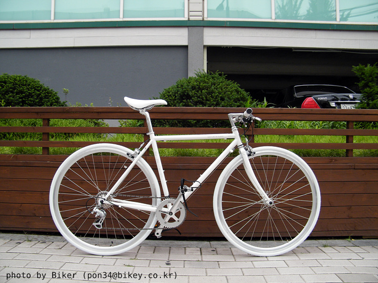 FUJI - STRATOS F (2011) [안내기]